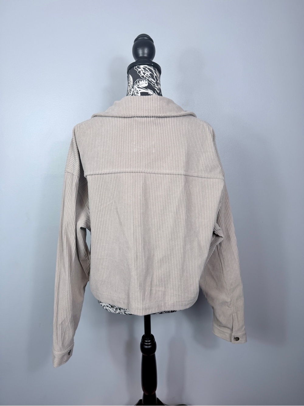 NWT Stoosh beige cropped oversize corduroy rhinestone fringe jacket size large - Picture 6 of 11